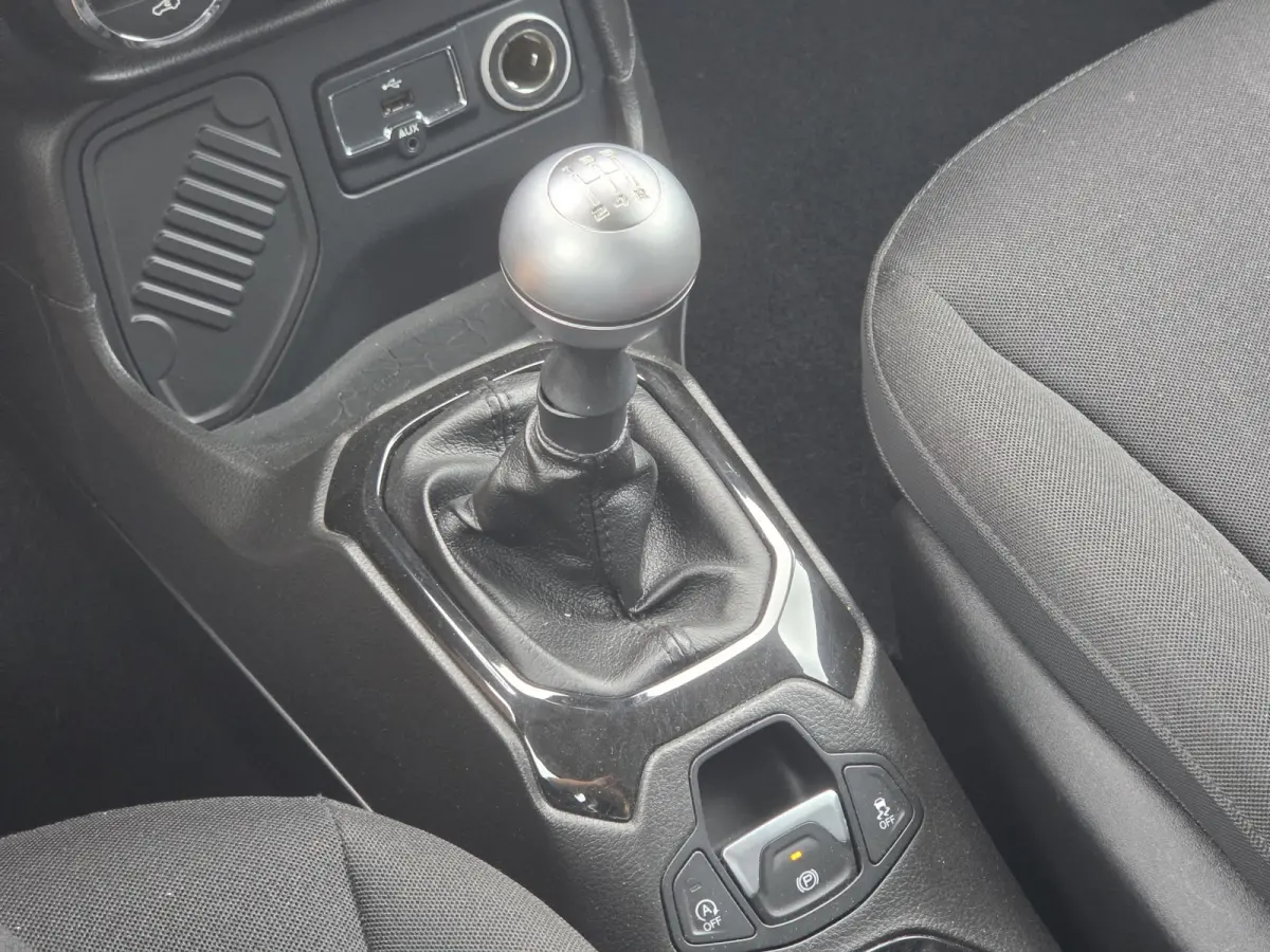 1.6 E-Torq Black Line | Navi | Cruise control | Parkeersensor |
