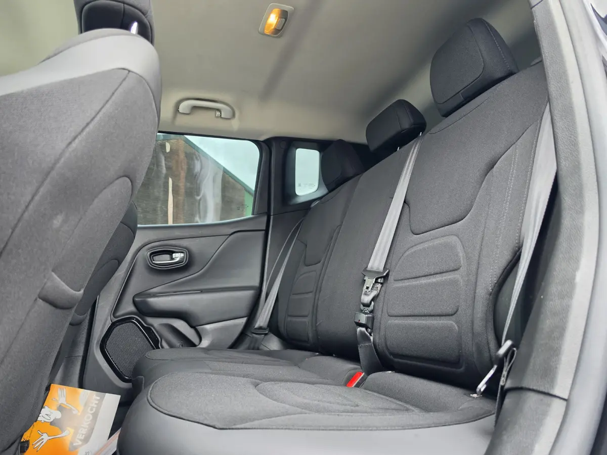 1.6 E-Torq Black Line | Navi | Cruise control | Parkeersensor |