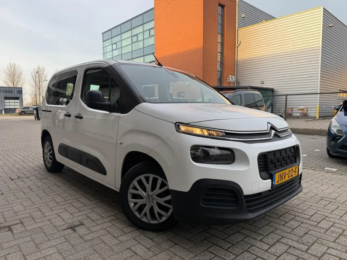 1.2 Benzine | Trekhaak | Bluetooth | 5 zit