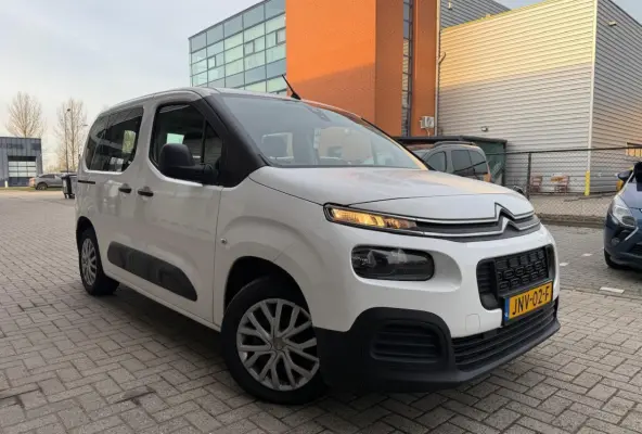 1.2 Benzine | Trekhaak | Bluetooth | 5 zit
