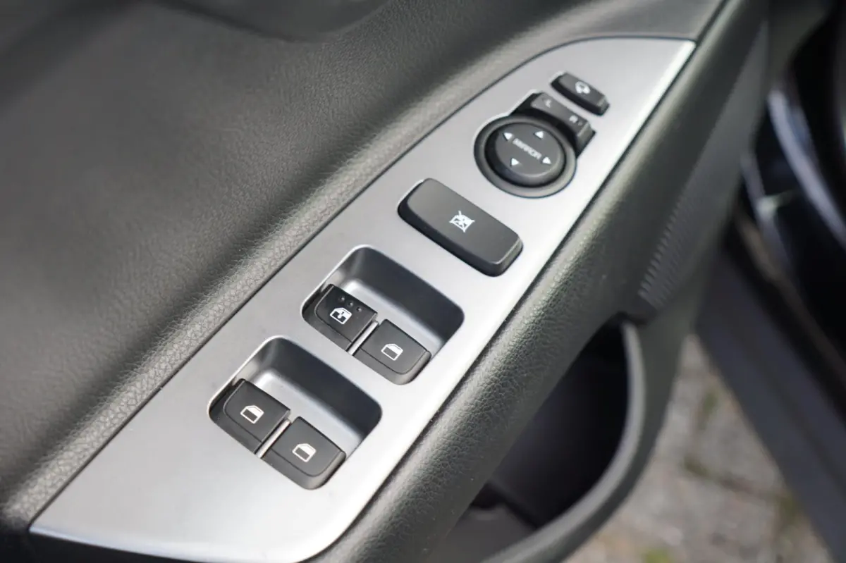 1.0 T-GDi MHEV GT-Line Automaat - Black Pearl - Android/Clima/Nav