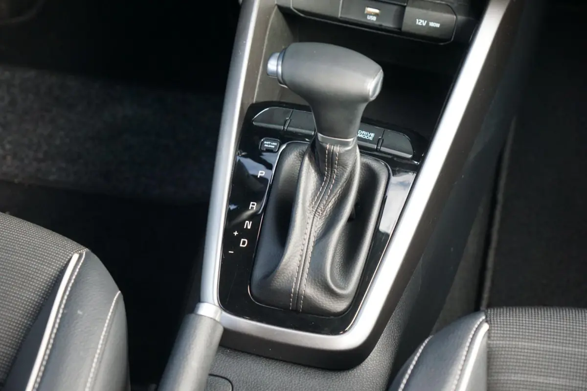 1.0 T-GDi MHEV GT-Line Automaat - Black Pearl - Android/Clima/Nav