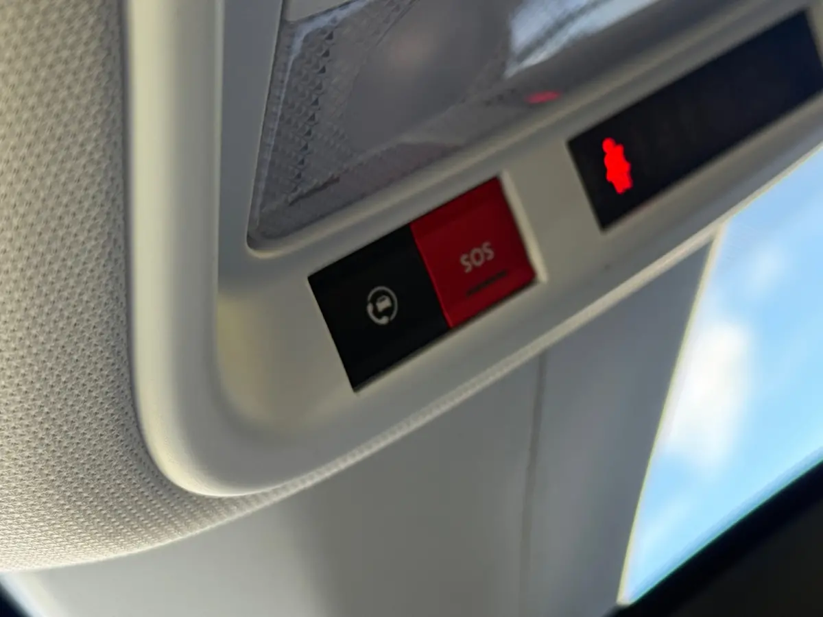 1.2 Turbo Business Edition - Summit White - Camera/Carplay/Clima