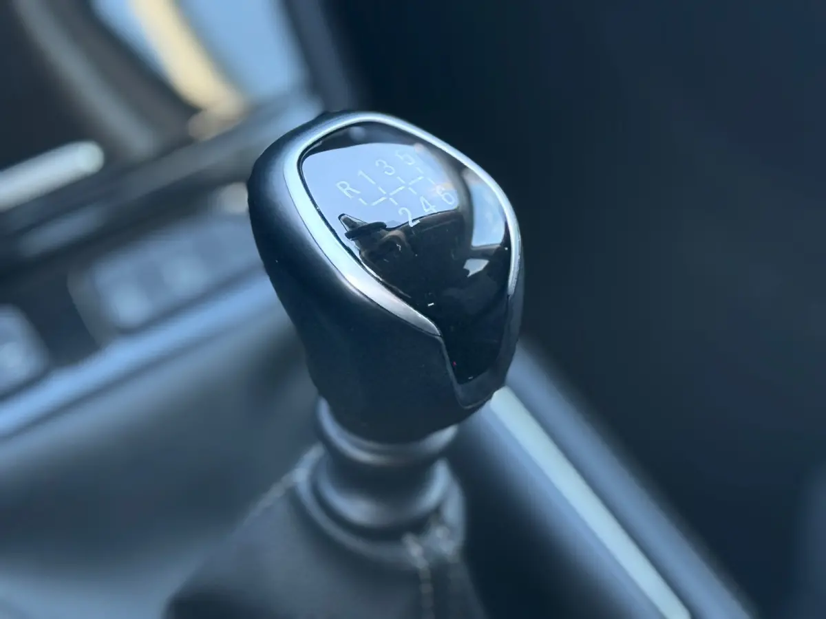 1.2 Turbo Business Edition - Summit White - Camera/Carplay/Clima