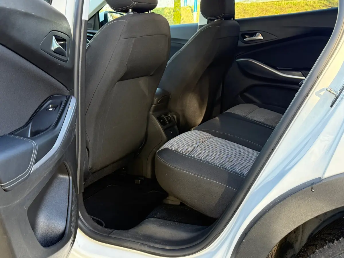 1.2 Turbo Business Edition - Summit White - Camera/Carplay/Clima