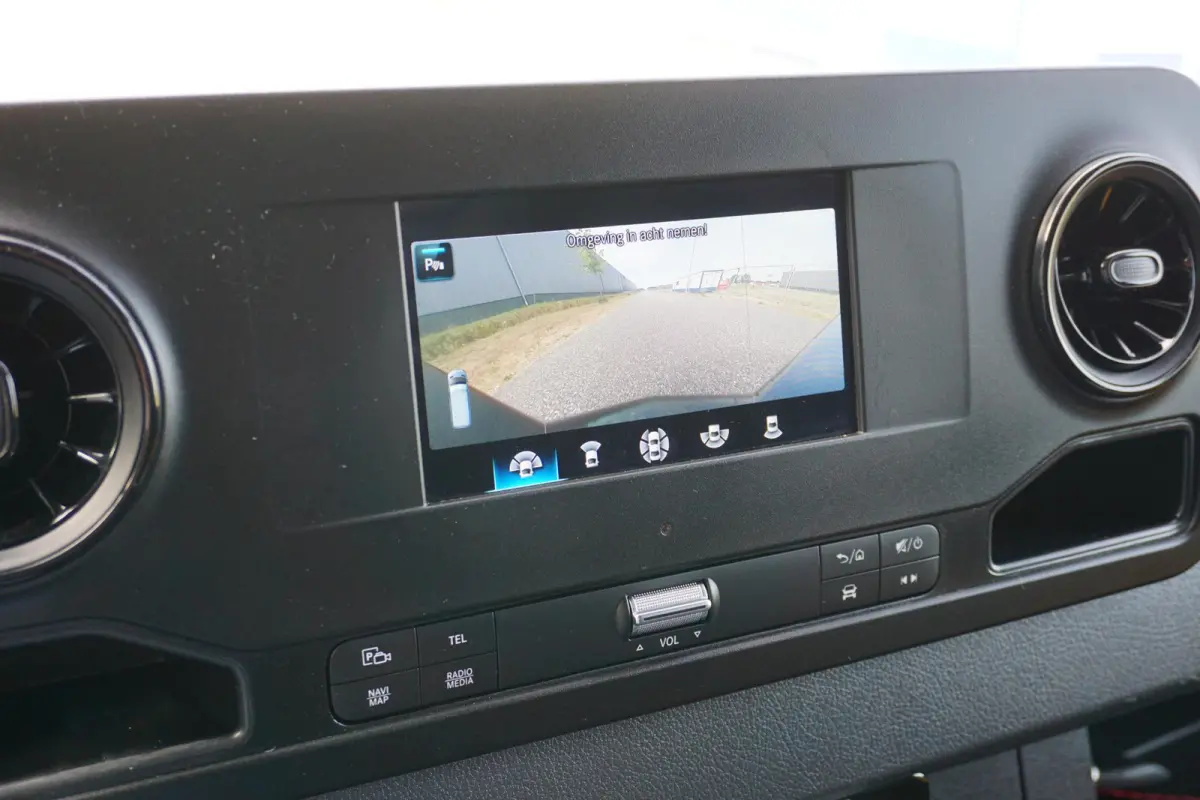 317 L2H2 RWD Automaat |EURO6 |1e eigenaar |Topstaat |Betimmering |Camera |Cruise |Navi |Climate control |Stoelverwarming |3500 KG |170 pk