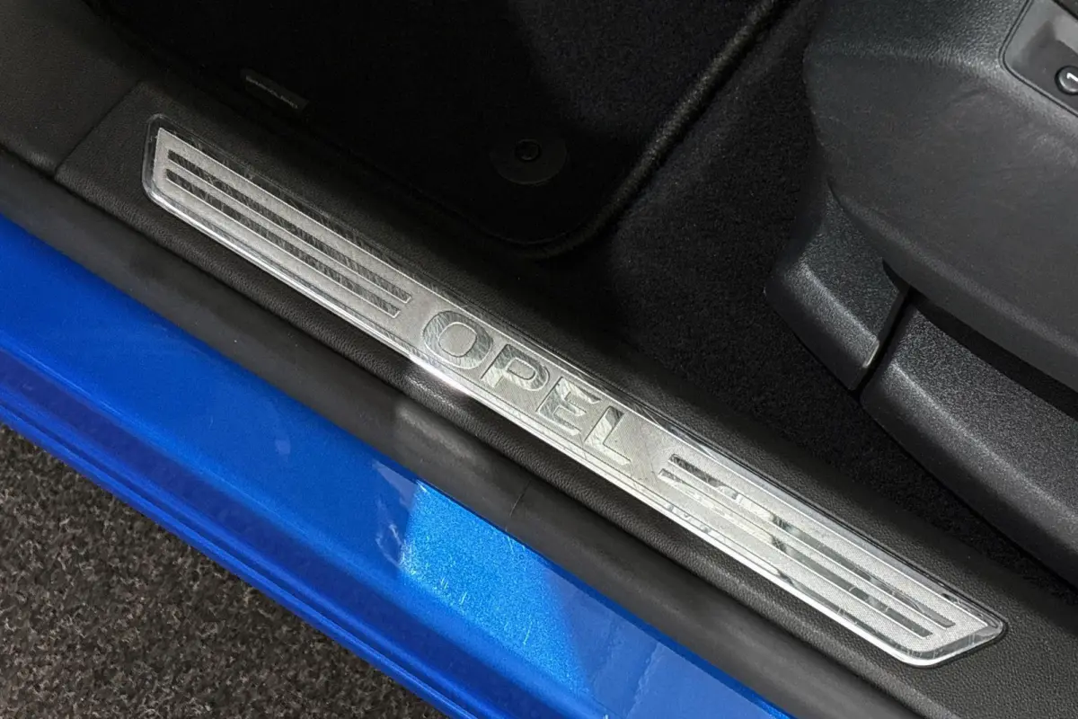1.6 Turbo Plug-In Hybrid Ultimate / Lederpack/ Winterpack / 19'' velgen