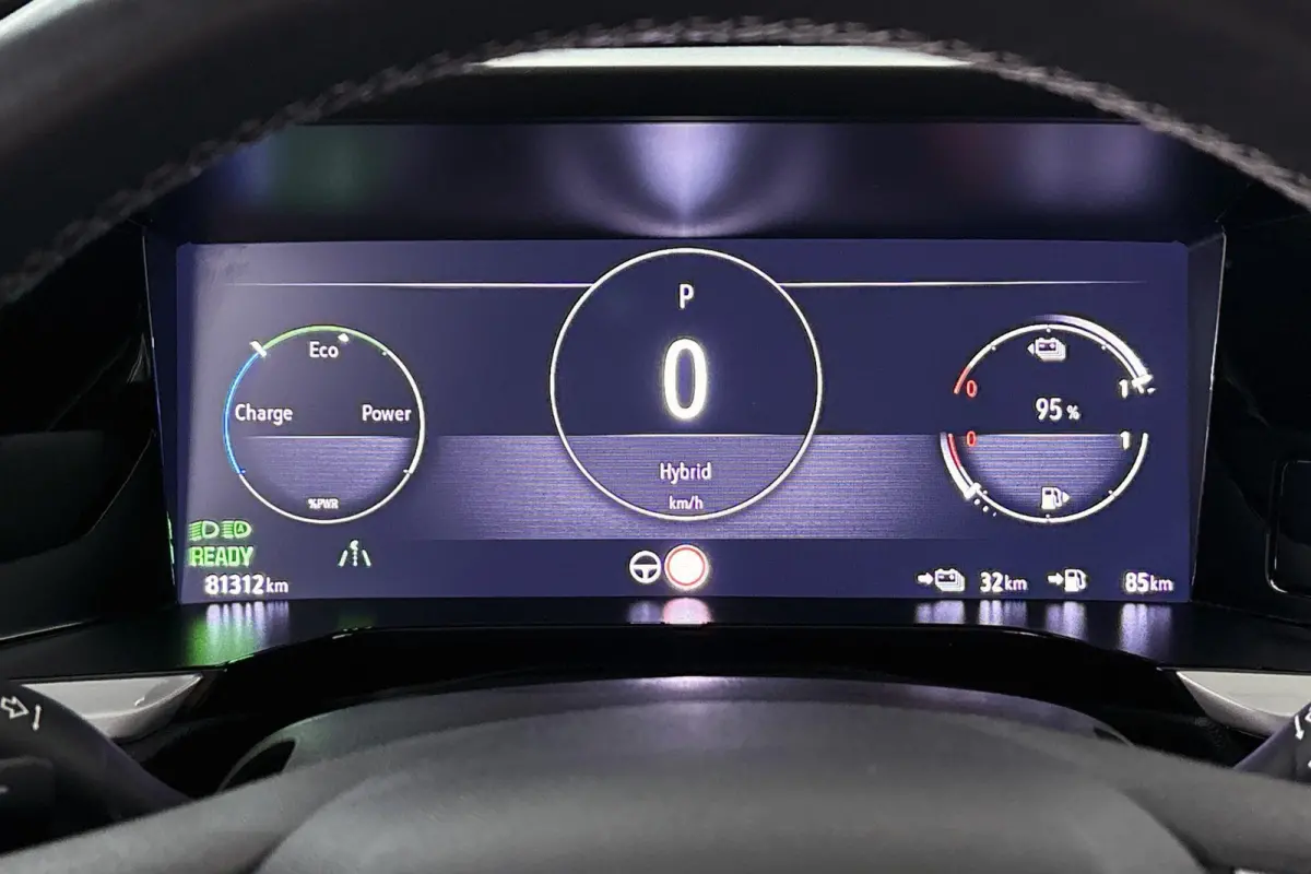 1.6 Turbo Plug-In Hybrid Ultimate / Lederpack/ Winterpack / 19'' velgen