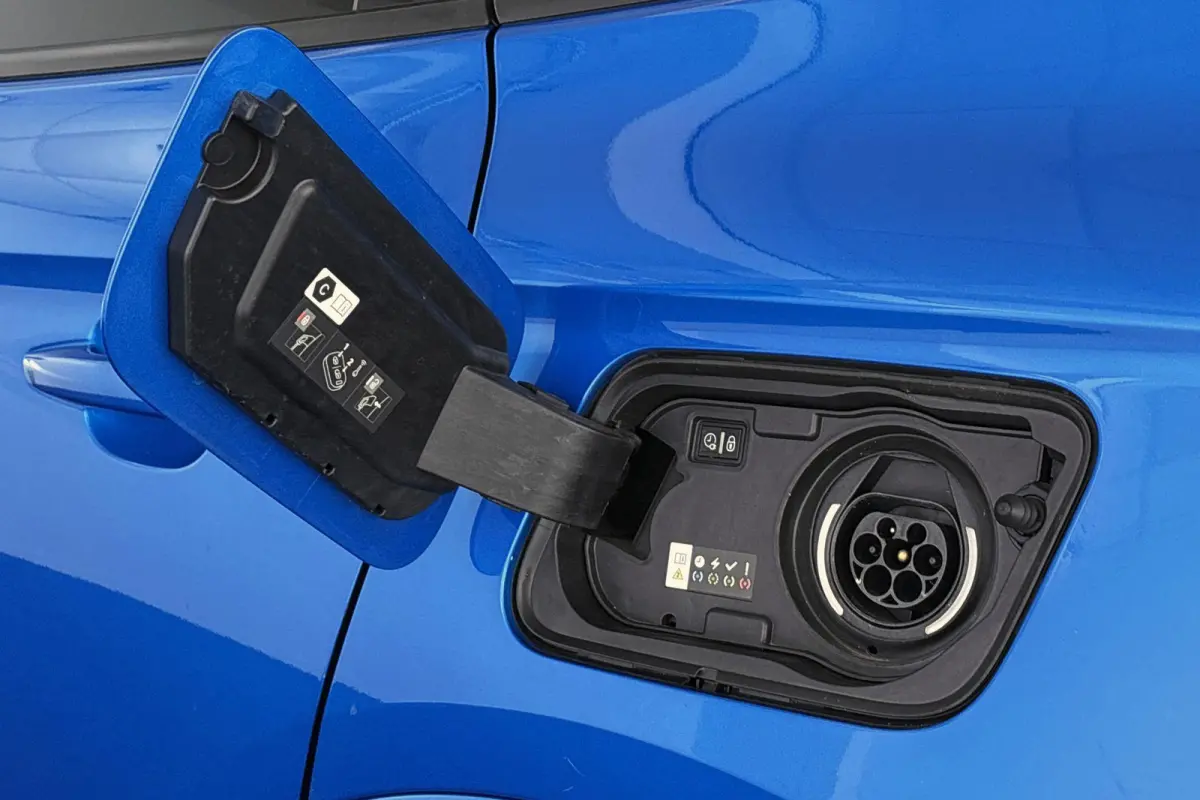 1.6 Turbo Plug-In Hybrid Ultimate / Lederpack/ Winterpack / 19'' velgen