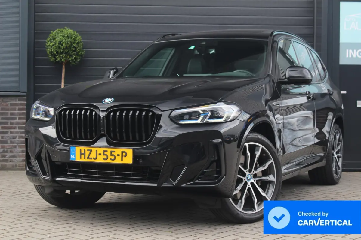 xDrive30e M Sport | SOH 99% | Pano | Trekhaak | Camera | High Executive
