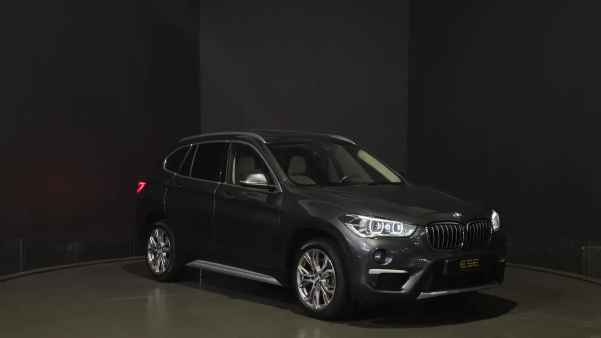 xDrive20i Executive | Panorama | Hud | Sfeer | Camera