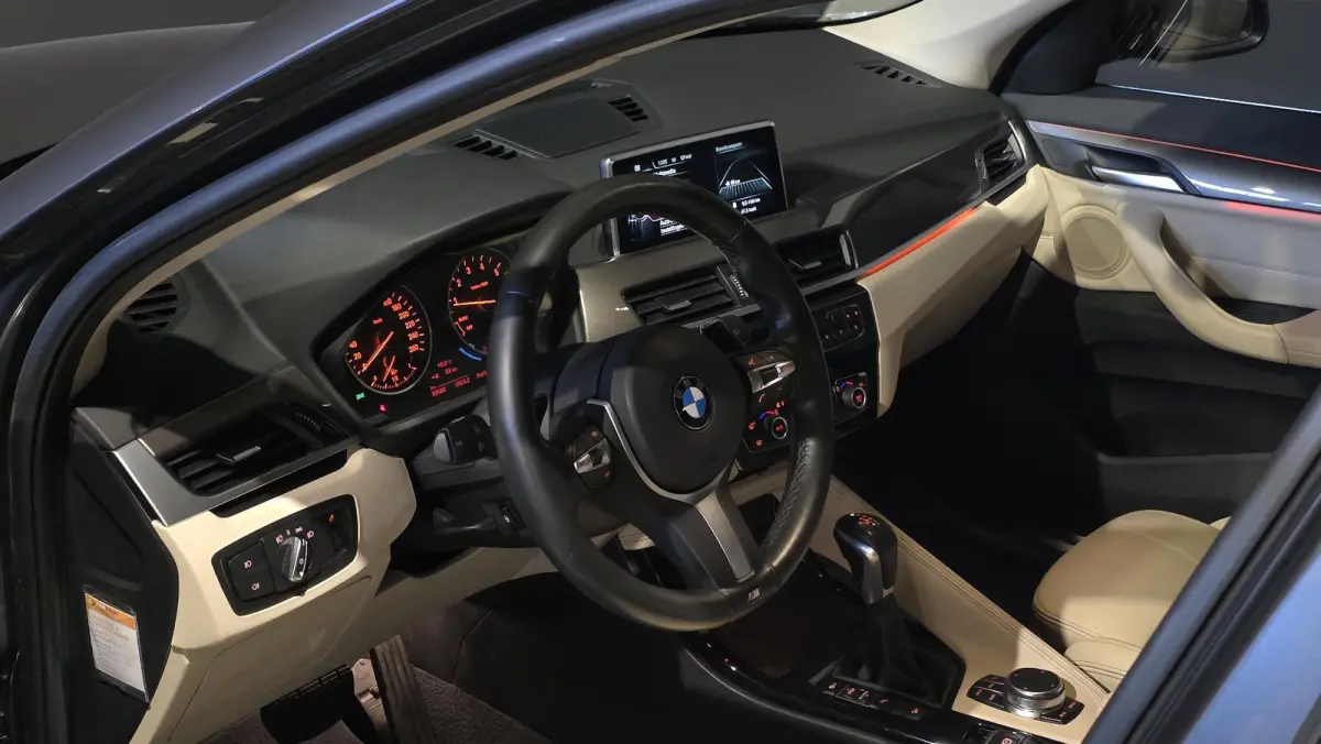 xDrive20i Executive | Panorama | Hud | Sfeer | Camera