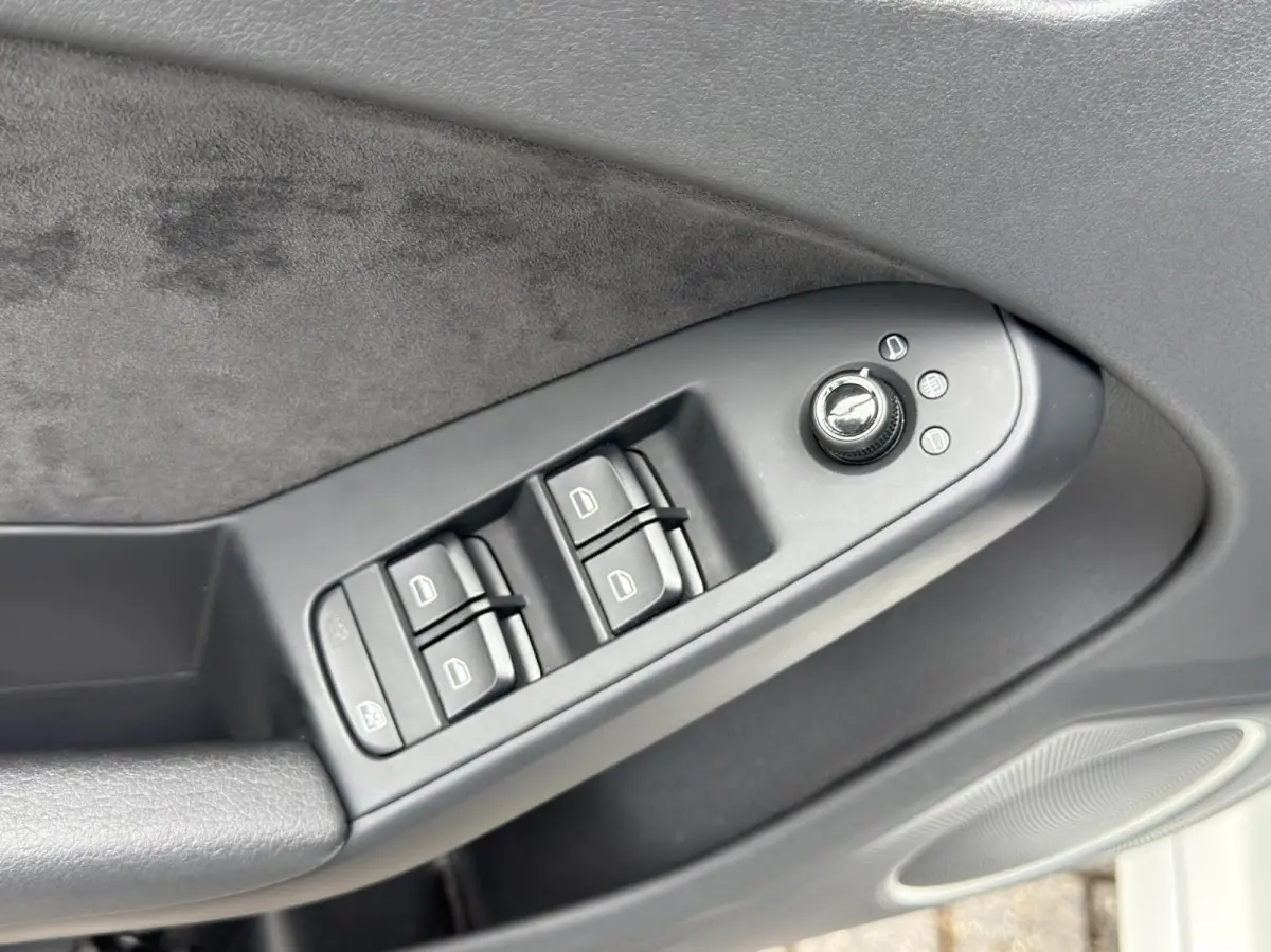 2.0 TFSI quattro S-Line 211pk *61.000km*|B&O|Carplay|Youngtimer|
