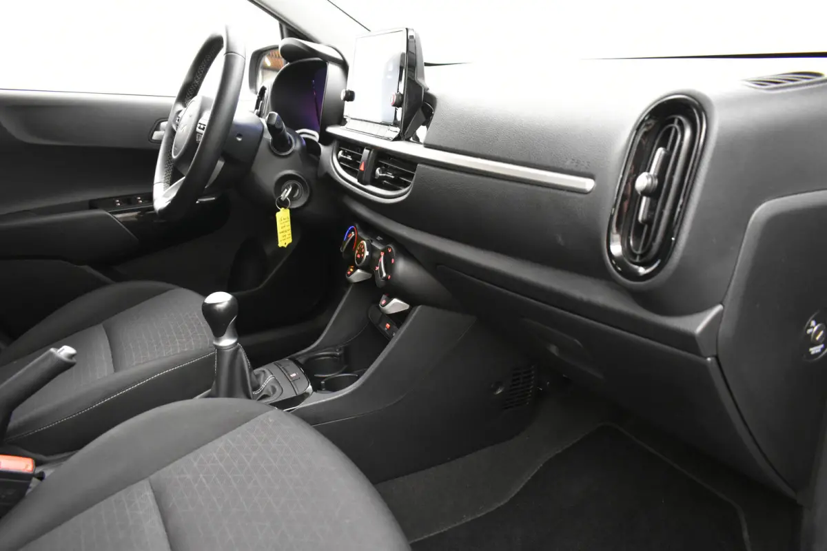1.0 DPi DynamicLine Camera Cruise Navi Carplay NAP
