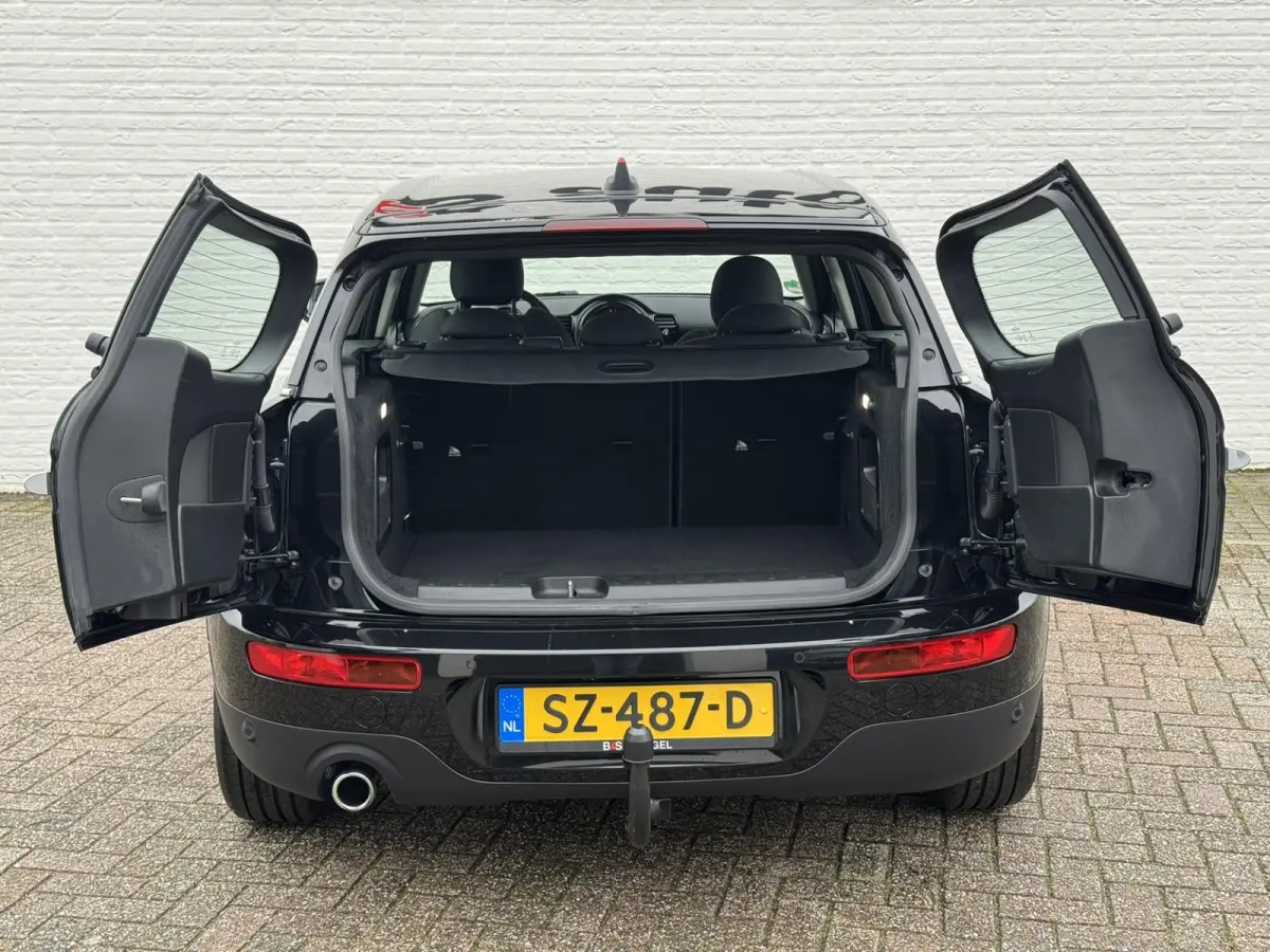 Mini 1.5 Cooper Sportstoelen half leder Navigatie Cruise Clima Trekhaak