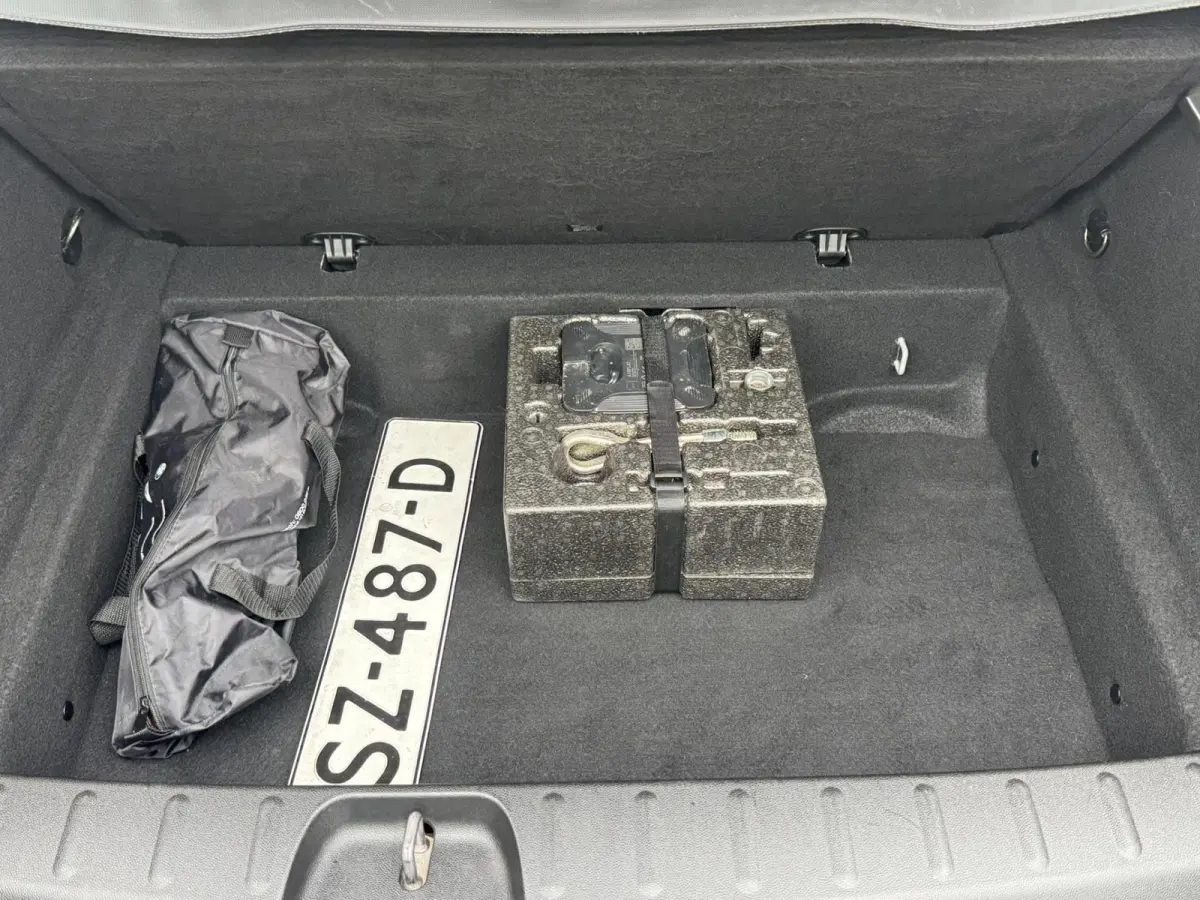 Mini 1.5 Cooper Sportstoelen half leder Navigatie Cruise Clima Trekhaak