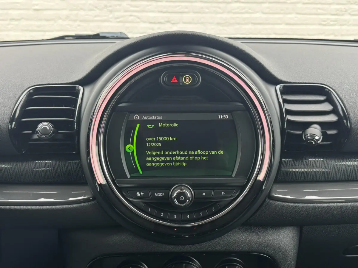 Mini 1.5 Cooper Sportstoelen half leder Navigatie Cruise Clima Trekhaak
