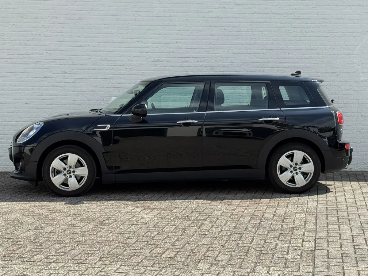 Mini 1.5 Cooper Sportstoelen half leder Navigatie Cruise Clima Trekhaak