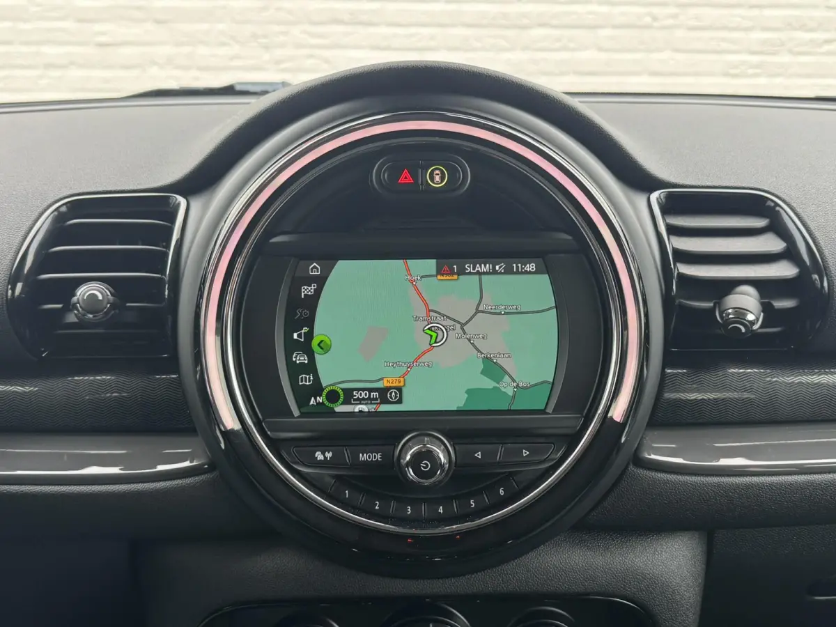 Mini 1.5 Cooper Sportstoelen half leder Navigatie Cruise Clima Trekhaak