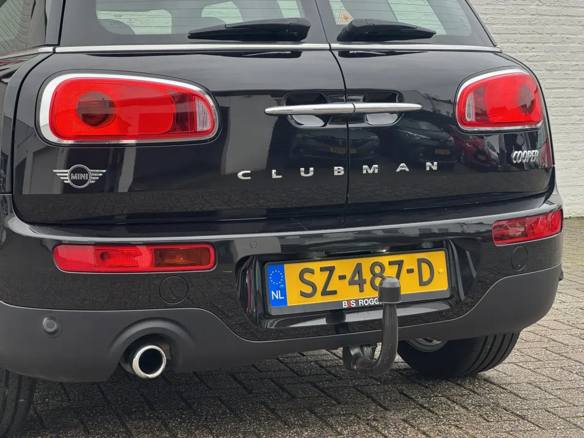 Mini 1.5 Cooper Sportstoelen half leder Navigatie Cruise Clima Trekhaak