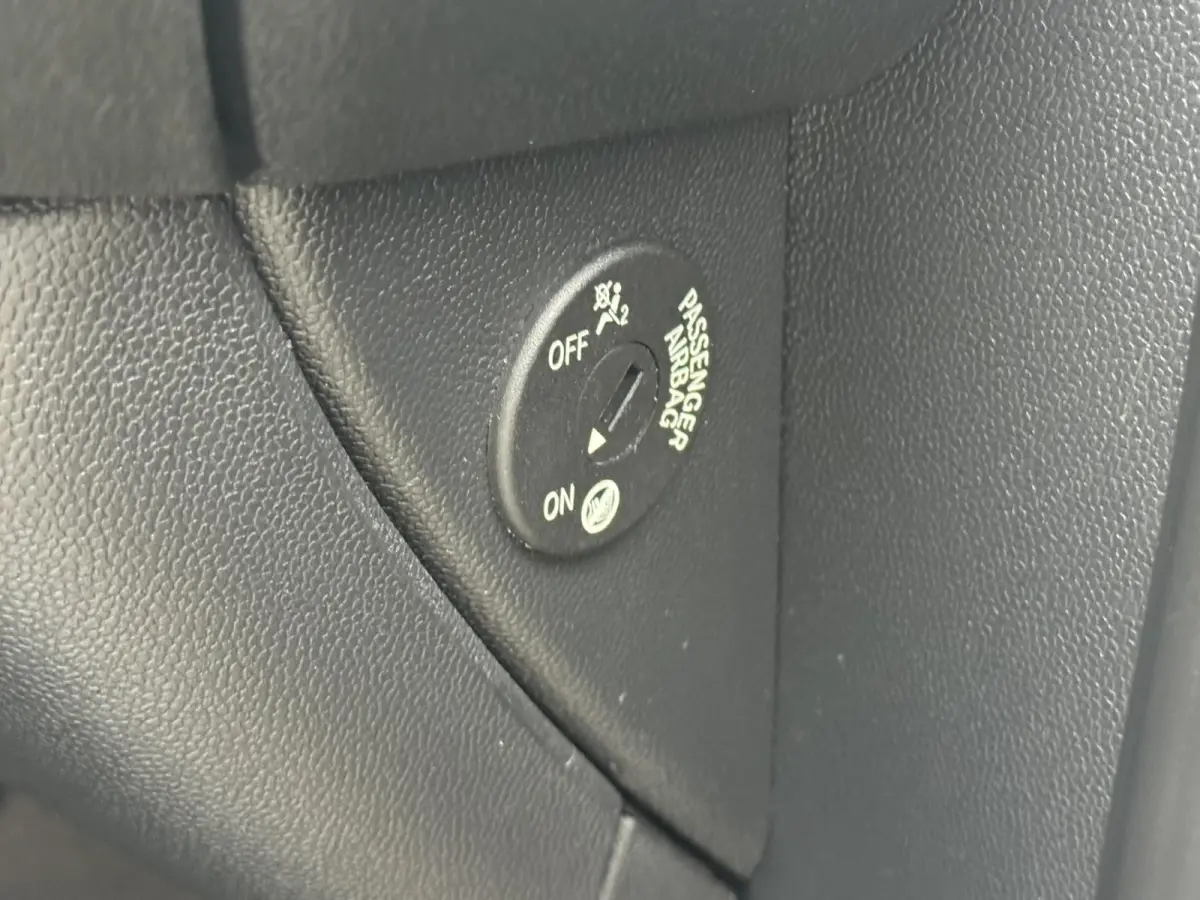 Mini 1.5 Cooper Sportstoelen half leder Navigatie Cruise Clima Trekhaak