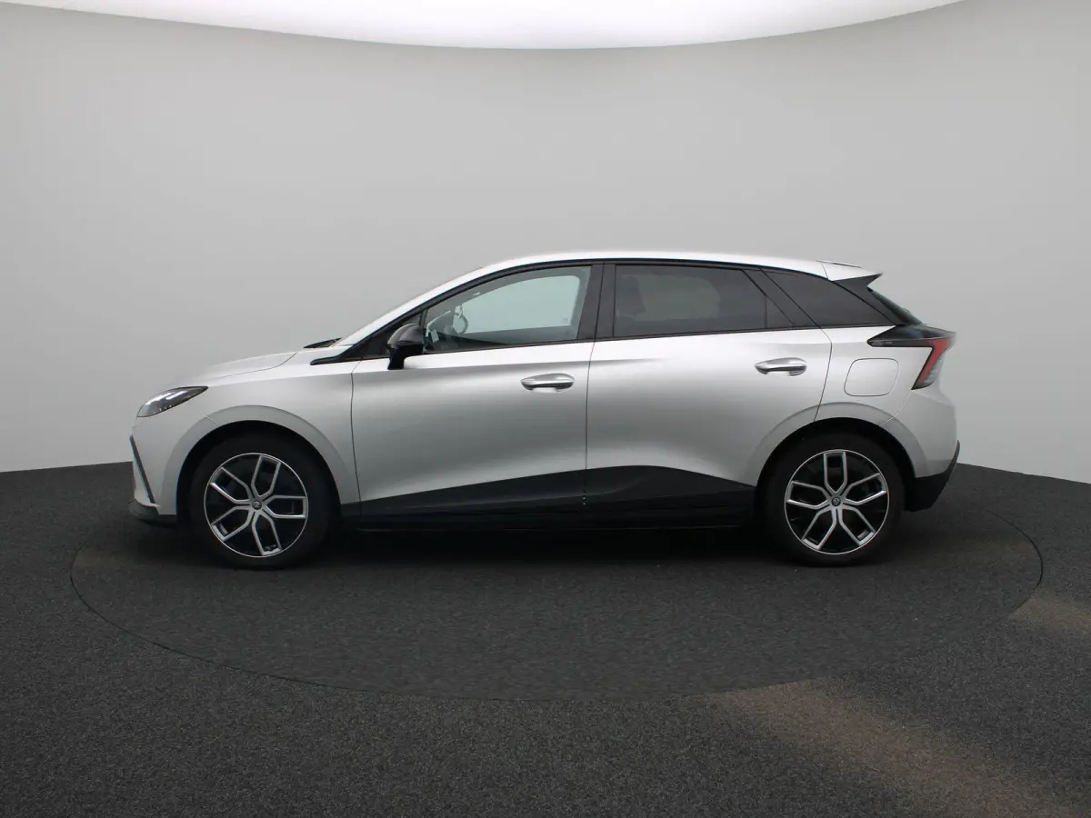 64kWh Luxury Long Range | Navi | 360 Camera | Led Koplampen | Apple Carplay | Keyless Entry & Go |