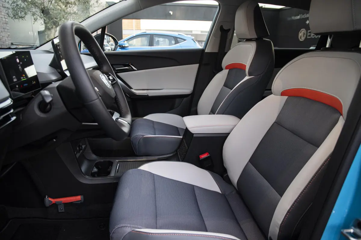 Trophy Extended Range 77 kWh | Navi | Dual Color Interieur | 360 Camera | Led Koplampen | Apple Carplay | Keyless Entry & Go |