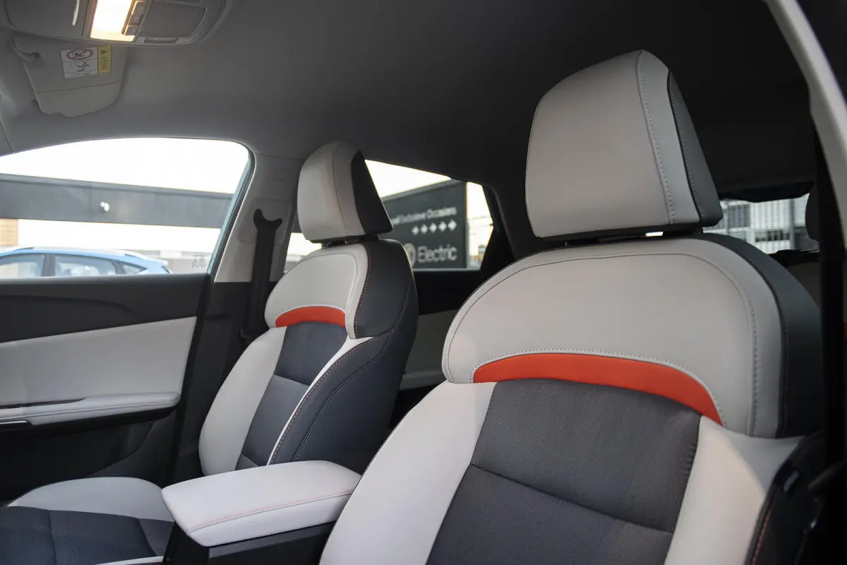 Trophy Extended Range 77 kWh | Navi | Dual Color Interieur | 360 Camera | Led Koplampen | Apple Carplay | Keyless Entry & Go |
