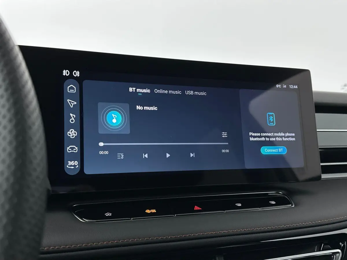 1.5 272pk Aut. Comfort | 100 KM Elektrisch | Camera en parkeersensoren achter | Apple Carplay | 19" velgen | Privacy glass achter