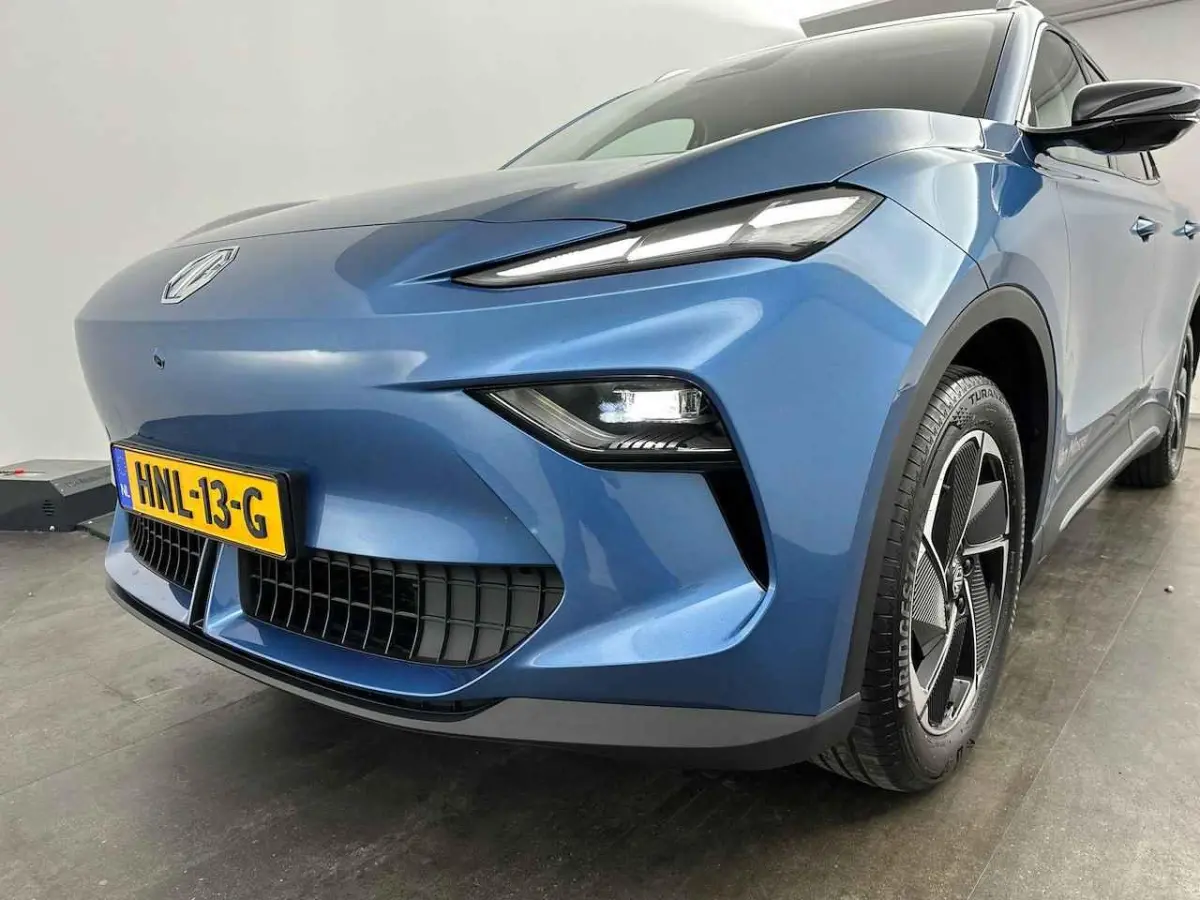 64kWh Luxury | Leder | Stoel + Stuurverwarming | Led Koplampen | CarPlay | 360 Camera |