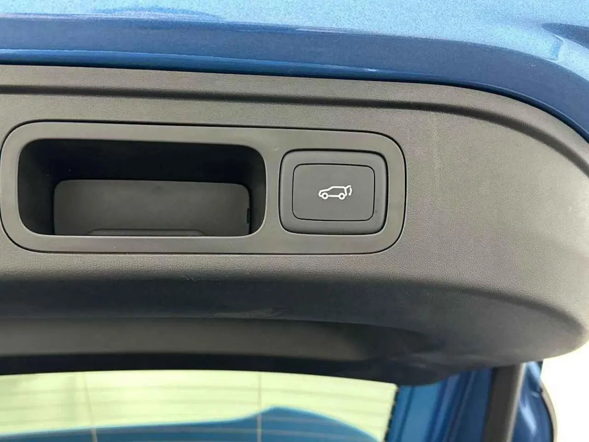 64kWh Luxury | Leder | Stoel + Stuurverwarming | Led Koplampen | CarPlay | 360 Camera |