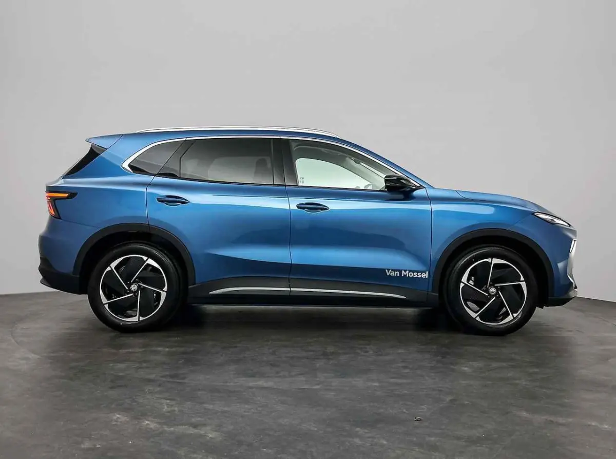 64kWh Luxury | Leder | Stoel + Stuurverwarming | Led Koplampen | CarPlay | 360 Camera |