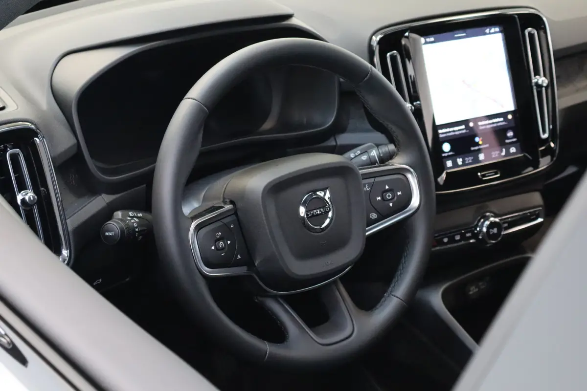 Single 238PK Plus Black Edition 70kWh | Getint Glas | Climate | HK Audio | BLIS | Pilot Assist | 20'''