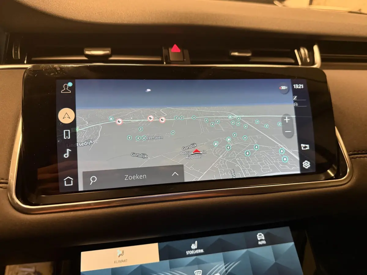 1.5 P300e AWD BLACK-LINE SOH 95%/NAVI/V-COCKPIT/LEDER/DAB/CARPLAY/LED/CAM/M-STOELEN///