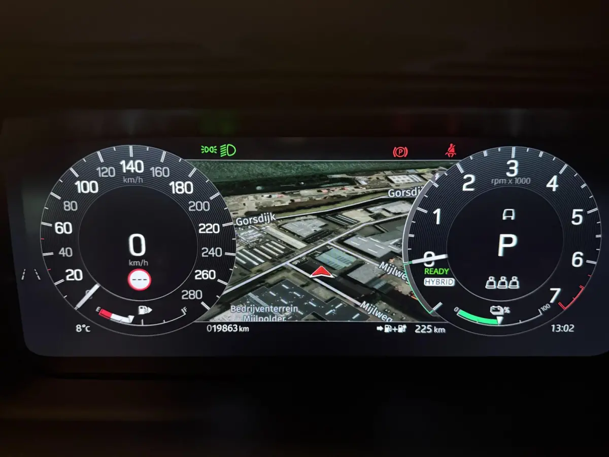 1.5 P300e AWD R-DYNAMIC 19DKM!! SOH-97,5%/ PANO/NAVI/V-COCKPIT/DAB/CARPLAY/LED/CAM/M-STOELEN///