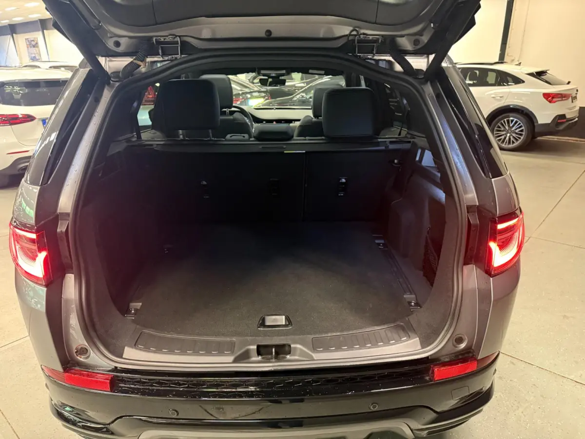 1.5 P300e AWD R-DYNAMIC 19DKM!! SOH-97,5%/ PANO/NAVI/V-COCKPIT/DAB/CARPLAY/LED/CAM/M-STOELEN///