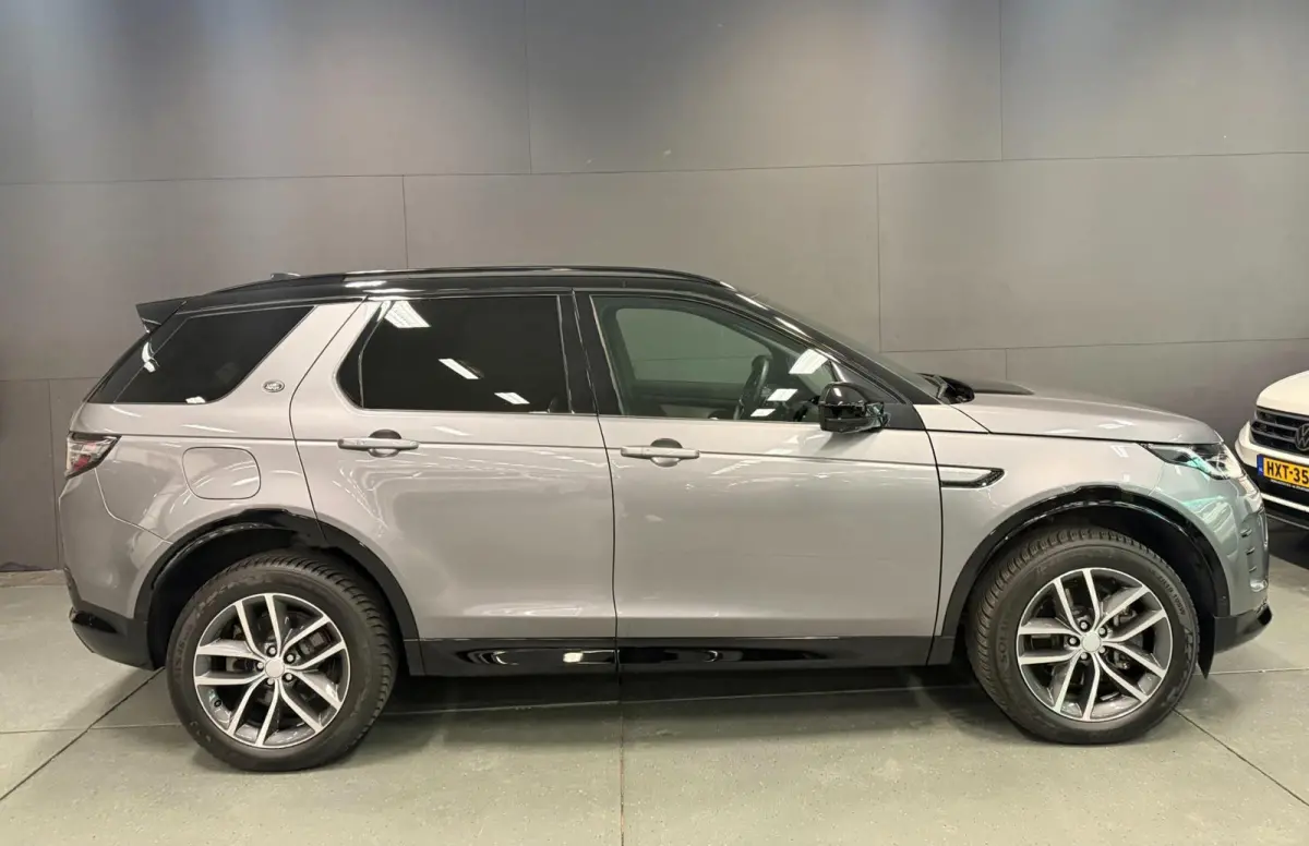 1.5 P300e AWD R-DYNAMIC 19DKM!! SOH-97,5%/ PANO/NAVI/V-COCKPIT/DAB/CARPLAY/LED/CAM/M-STOELEN///