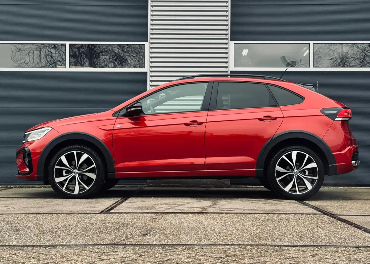 1.0 TSI R-Line |Camera |Virtual display |IQ Light |Keyless |Stoelverw. |ACC