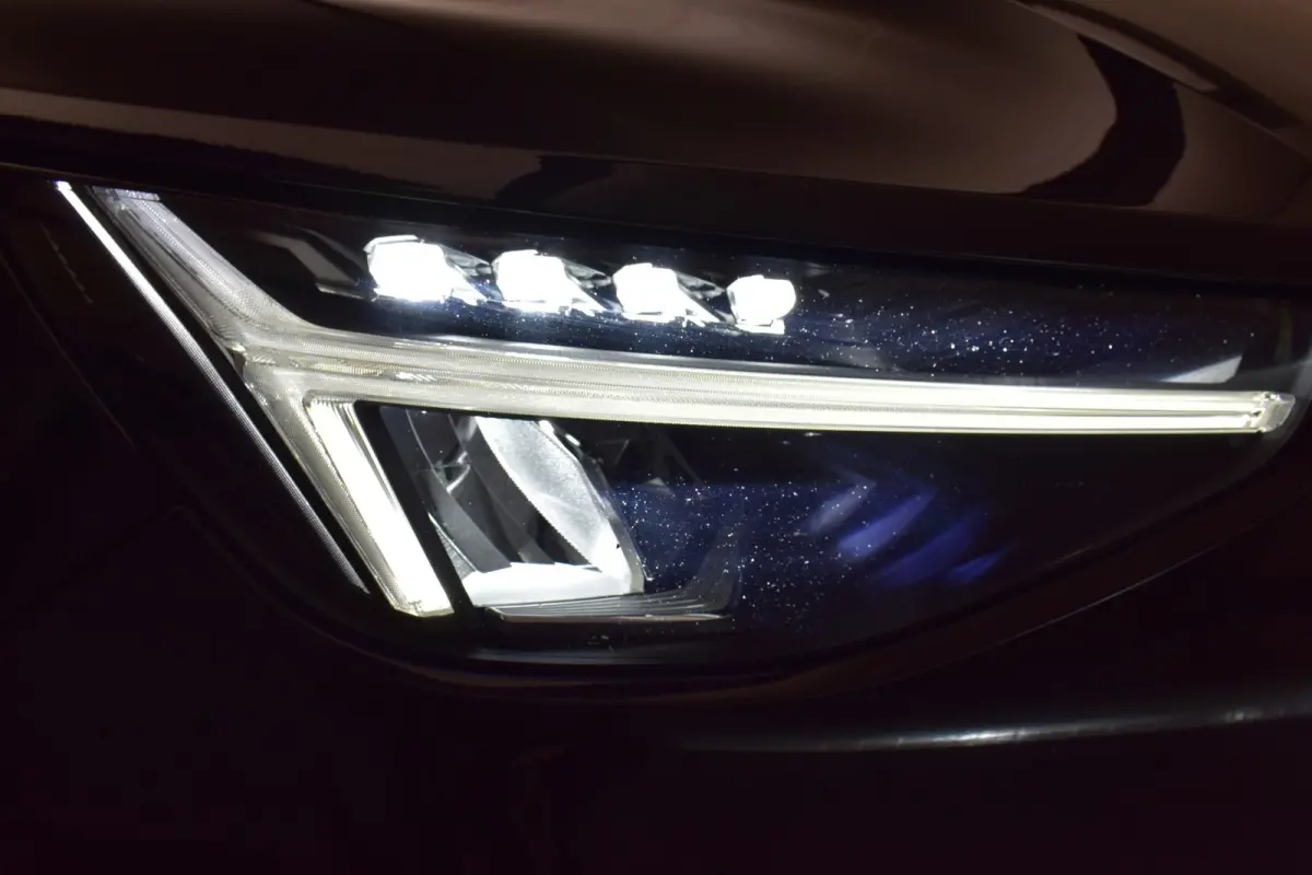 1.5 T4 PHEV Core Bright NW Mod Camera el Trekh+aKlep Dhoek Detec Stoel Verwarming