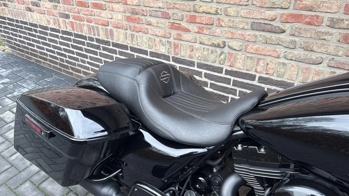 FLHX Streetglide Street Glide Black Out CVO