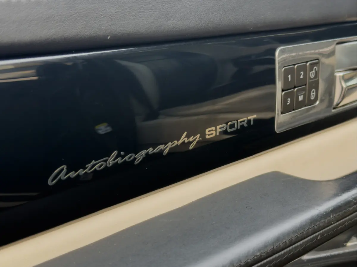 5.0 V8 SC Autobiography 510PK - Nieuwe Motor! Youngtimer, Airco, Afn. trekhaak, Elek. Verw. stoelen, Navi, Facelift!