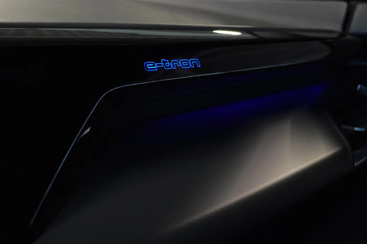 Quattro / RS Design Interieur/ B&O/ Panoramadak/ Luchtvering