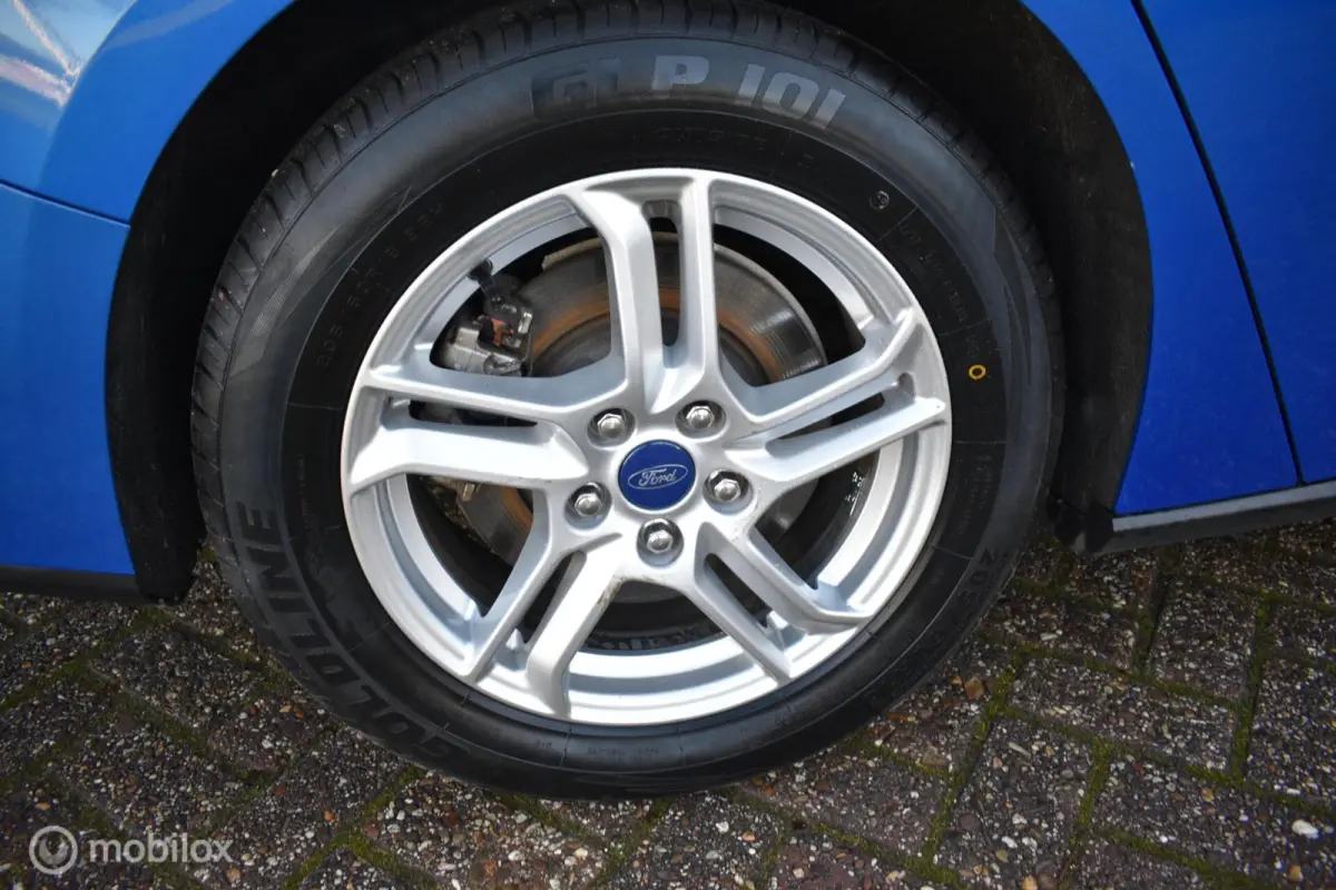 1.0 EcoBoost Hybrid Trend Edition|Navi|LED!