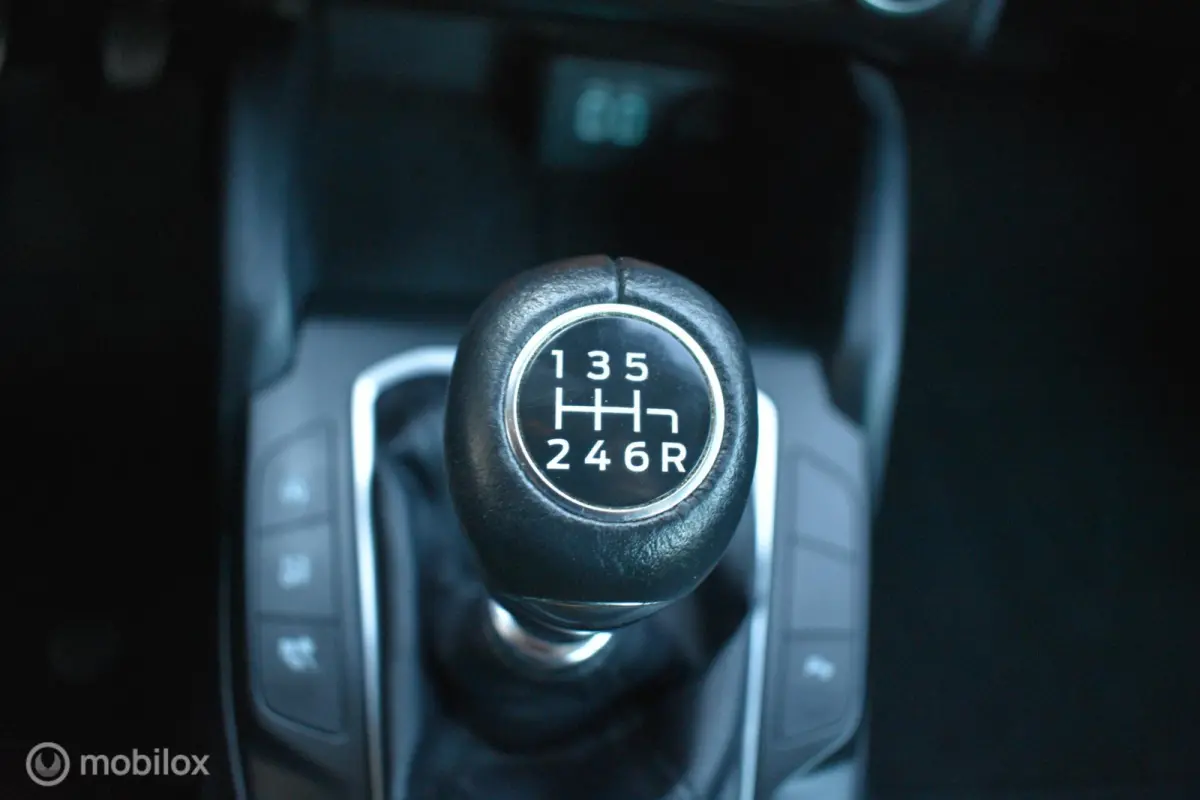 1.0 EcoBoost Hybrid Trend Edition|Navi|LED!