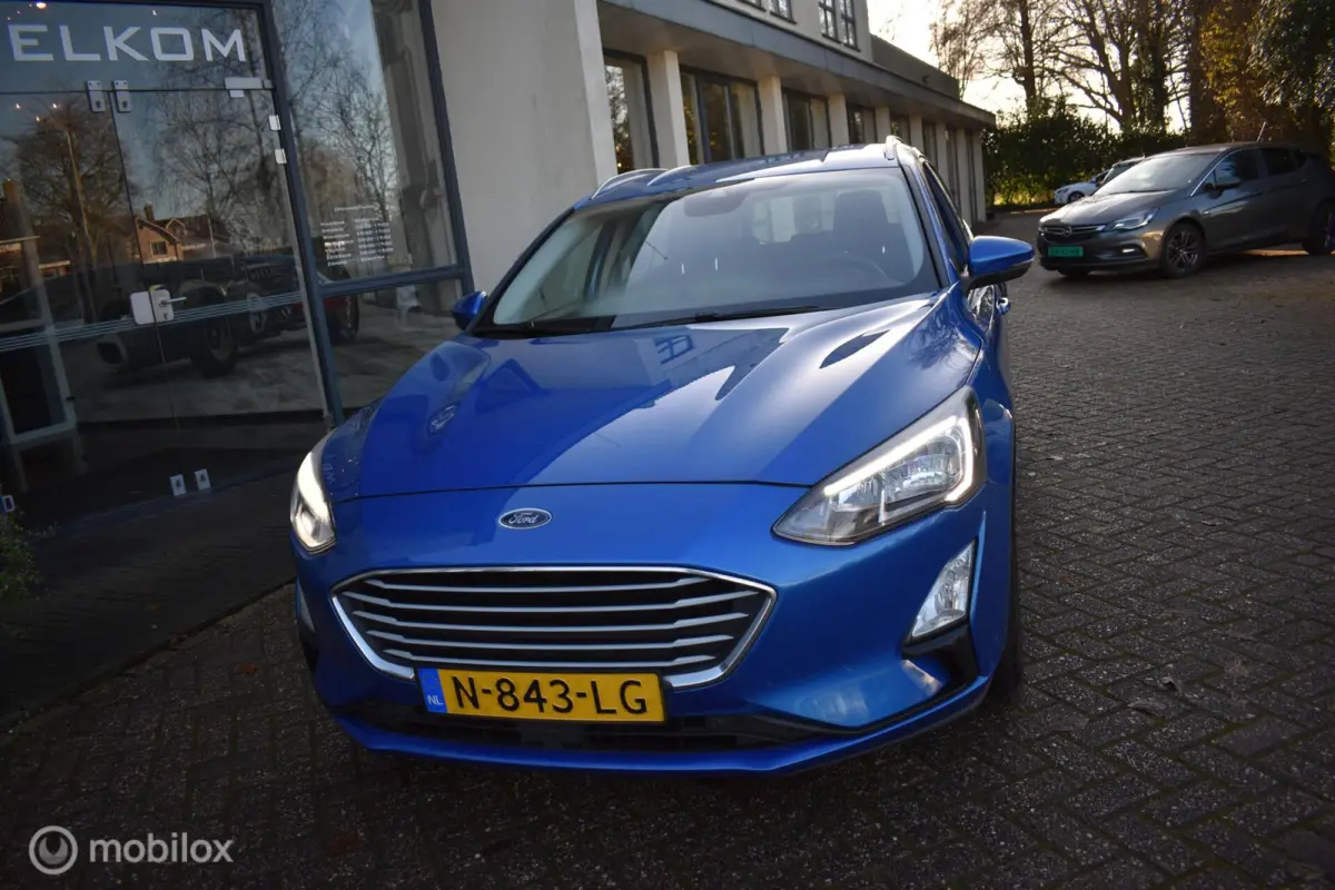 1.0 EcoBoost Hybrid Trend Edition|Navi|LED!