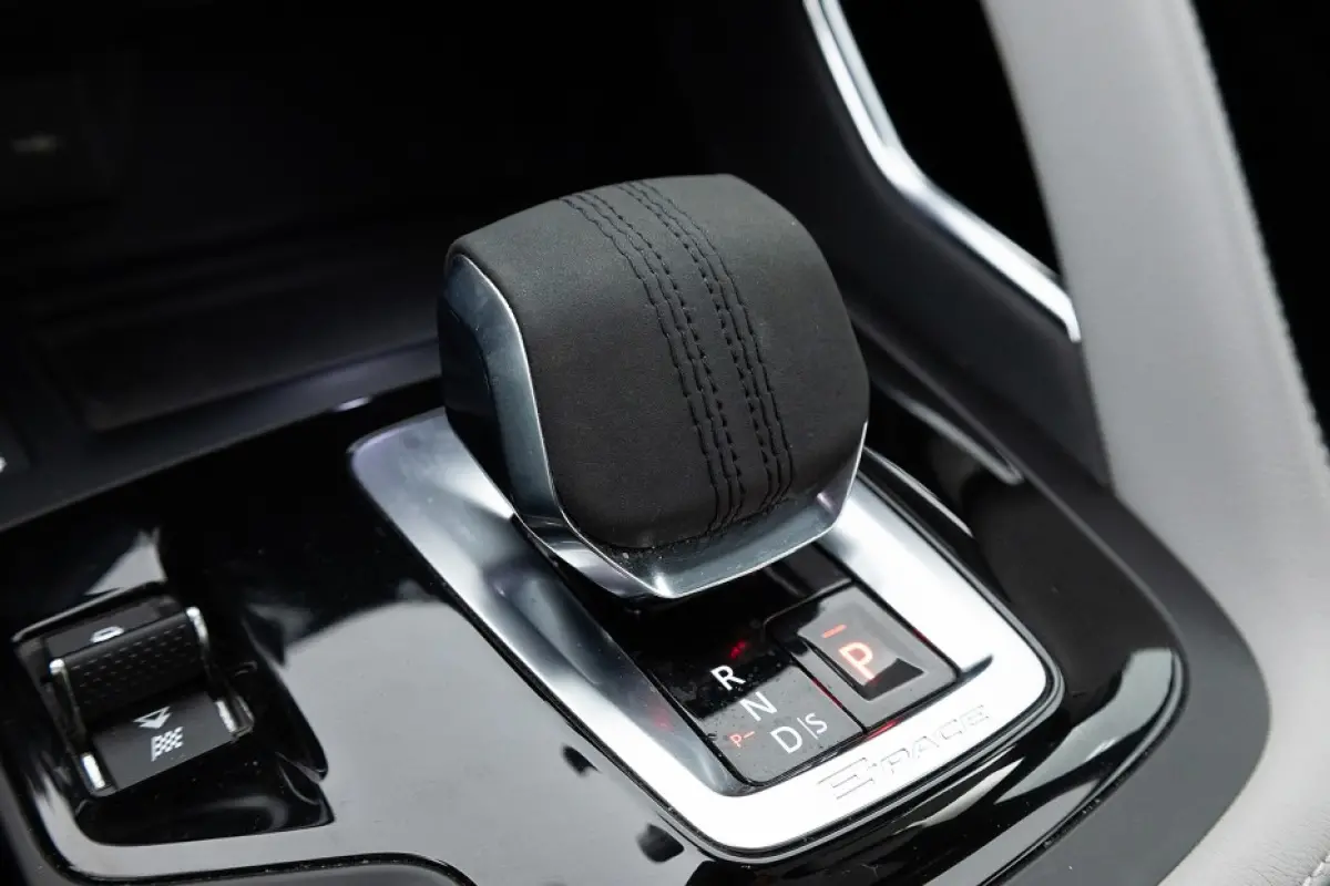 1.5 P300e AWD R-Dynamic S | PANORAMADAK | LEDER | EL. STOELEN | Full LED