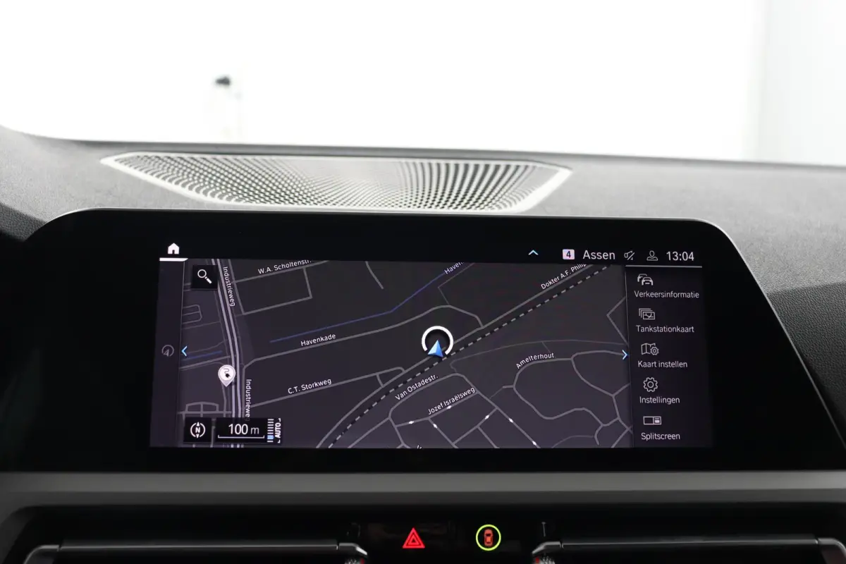 320e Business Edition Plus | SOH 89% | M Sportstuur | M Shadow Line | M Hemelbekleding Anthrazit | Stoelverwarming | Camera | HiFi Systeem | Leder |
