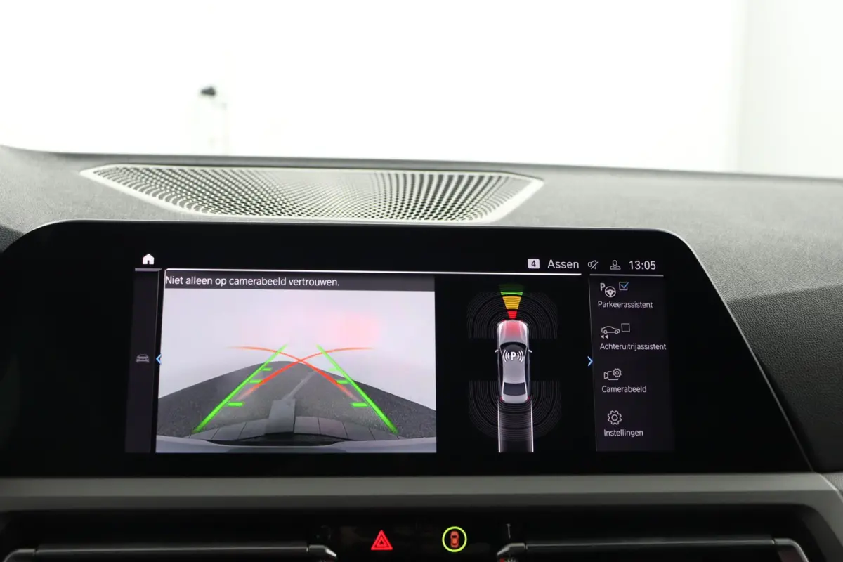 320e Business Edition Plus | SOH 89% | M Sportstuur | M Shadow Line | M Hemelbekleding Anthrazit | Stoelverwarming | Camera | HiFi Systeem | Leder |