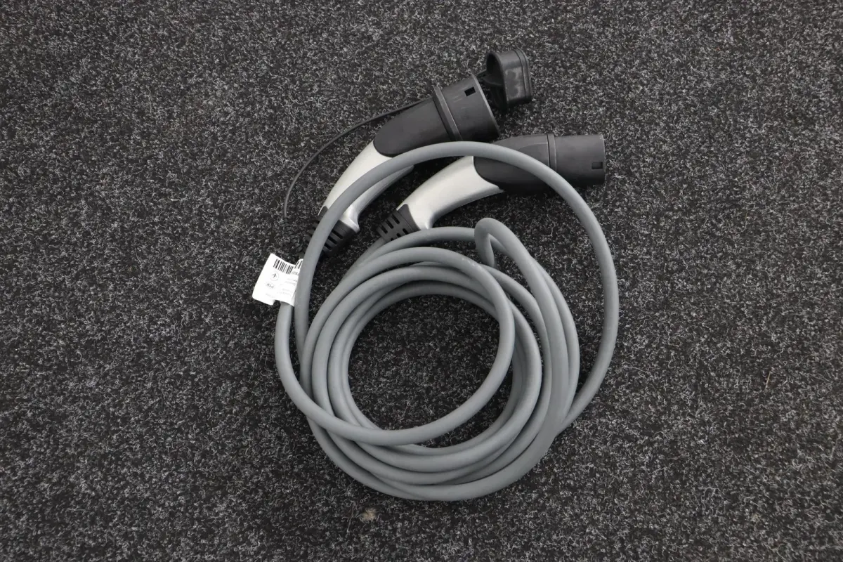 320e Business Edition Plus | SOH 89% | M Sportstuur | M Shadow Line | M Hemelbekleding Anthrazit | Stoelverwarming | Camera | HiFi Systeem | Leder |
