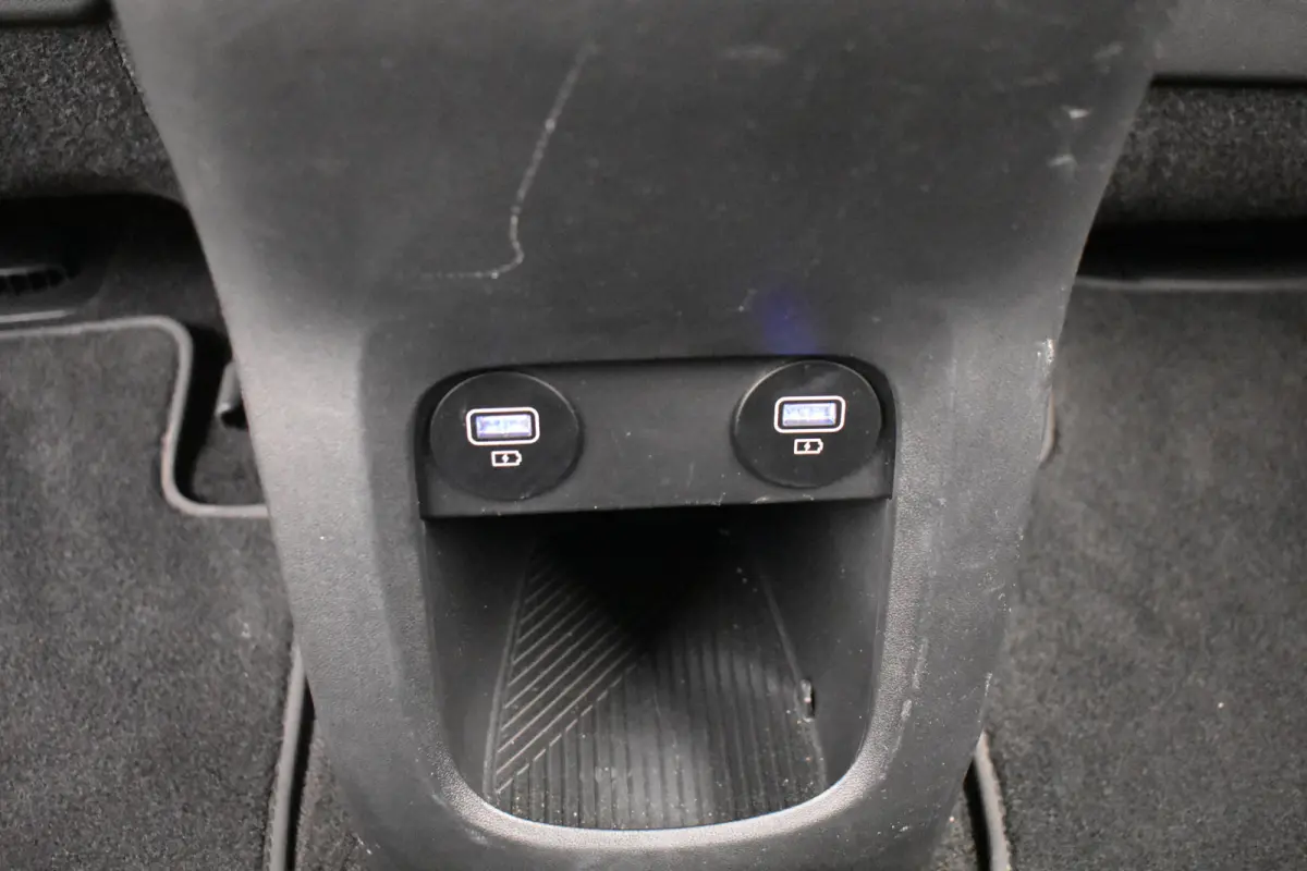 Connect+ 77,7kWh Camera ELaKlep el stoel verst Warmtepomp